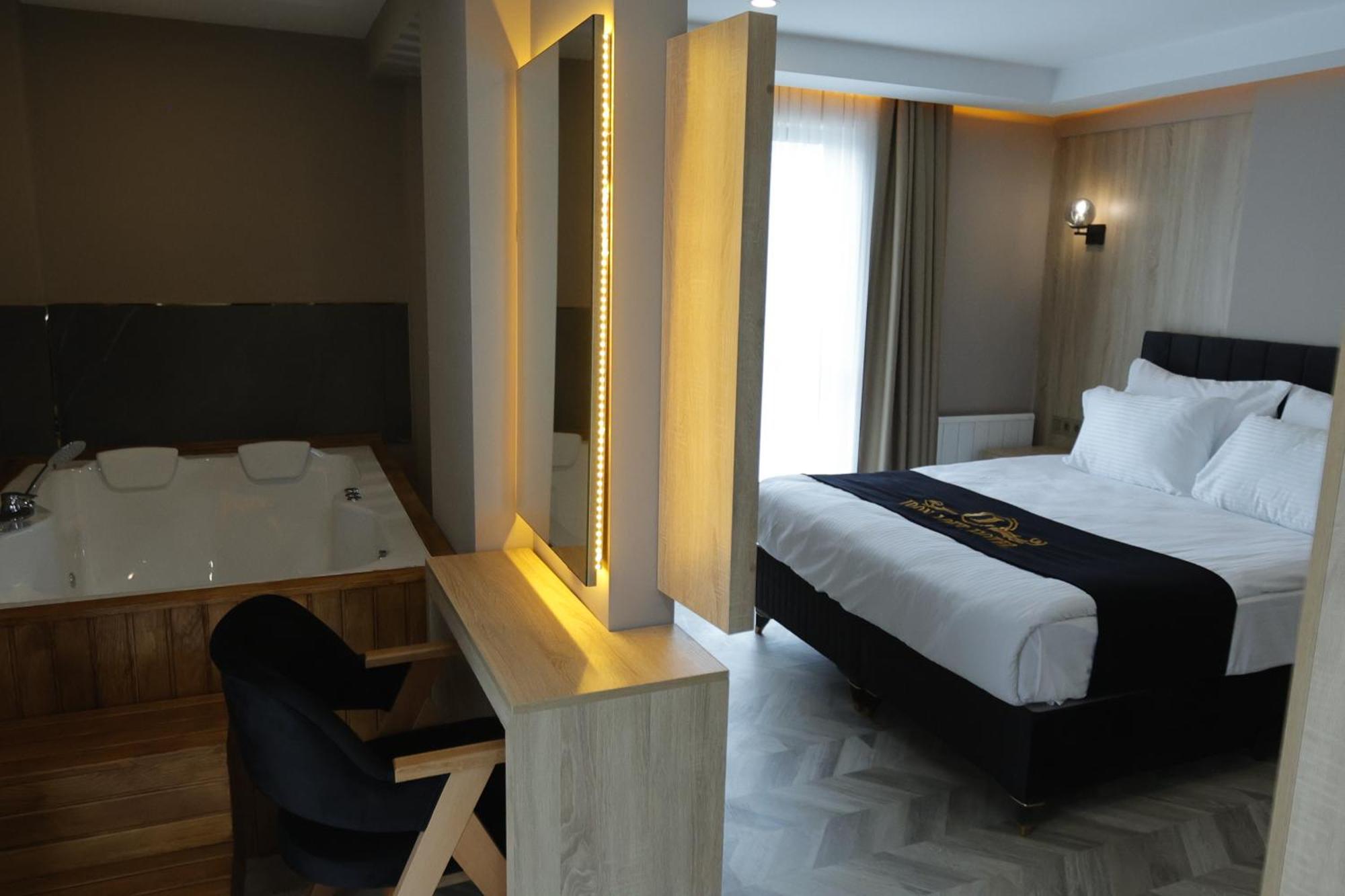 Iron Loft Hotel ウスパルタ エクステリア 写真