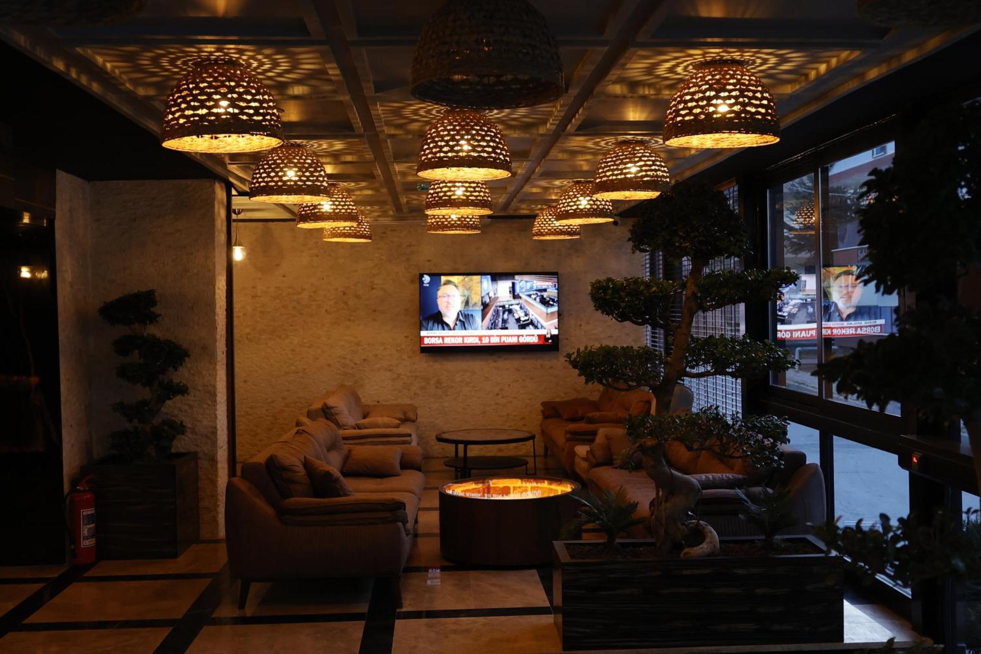 Iron Loft Hotel ウスパルタ エクステリア 写真