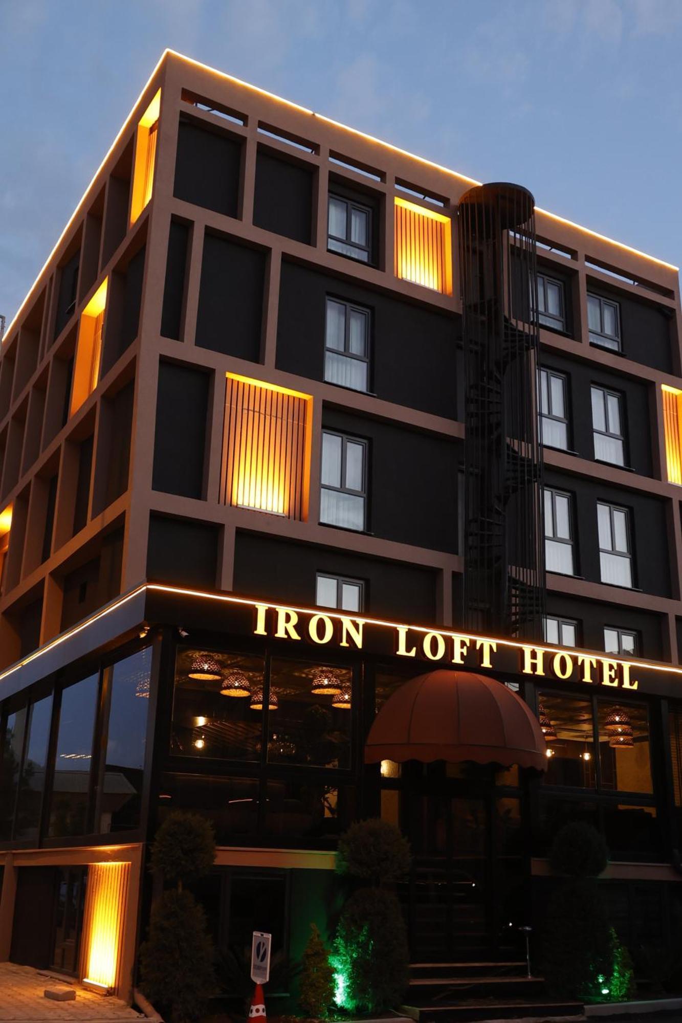 Iron Loft Hotel ウスパルタ エクステリア 写真